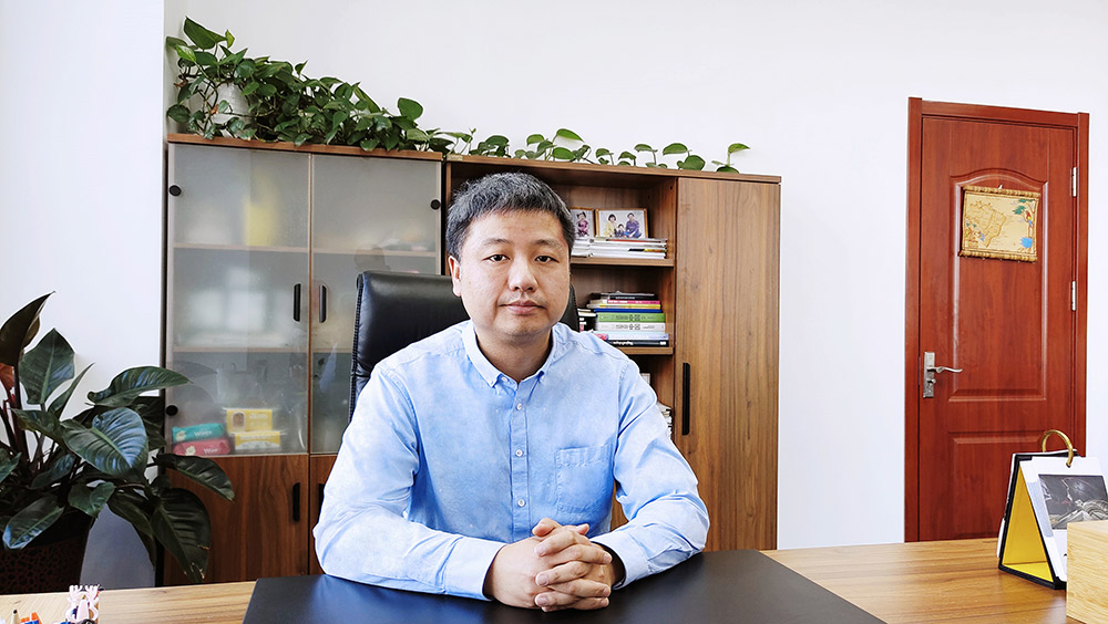 Mr Hyde Wang of Qingdao Decent Group CEO and Founder